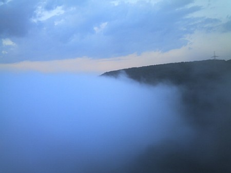 Ausgeregnete Wolke unter der Müngstener Brücke